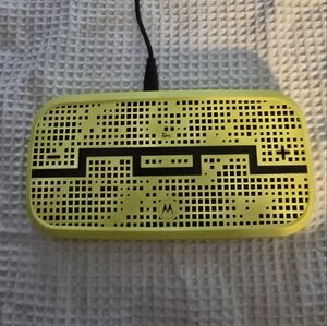 💛B2G1 EUC Bluetooth speaker PLEASE READ DESCRIPTION charging cord inc.